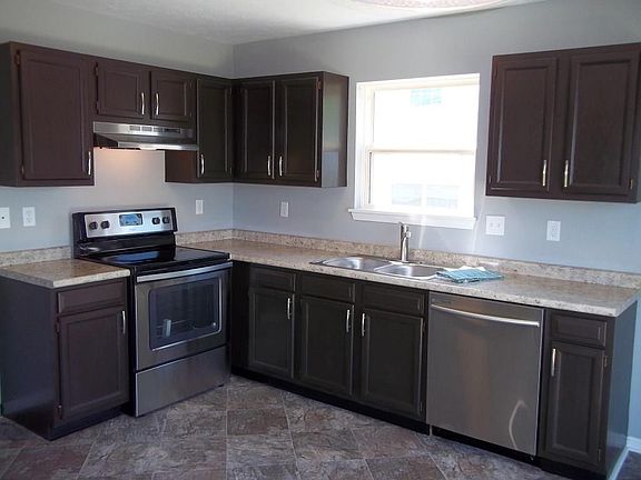 2nd image of 918 Congressional Way