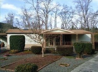 420 Bayard Dr, Grants Pass, OR 97527