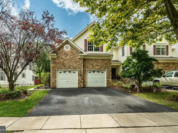 130 Birchwood Dr, West Chester, PA 19380