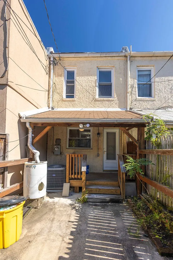 Charming 2BD/1BA Townhome in Patterson Park, MD! — Photo 3