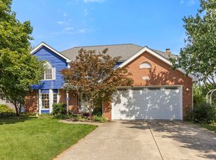 1N145 Glenrise Ct, Glen Ellyn, IL 60137