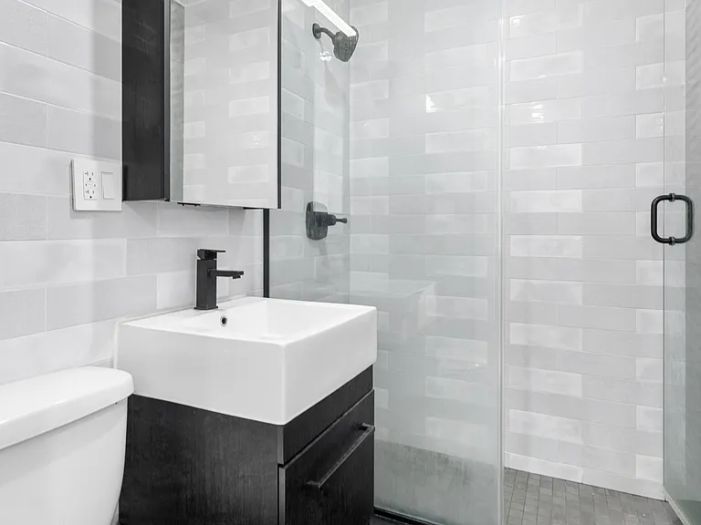 571 Lafayette Ave #4 — Photo 4