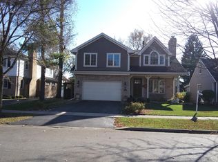 2339 Oak Ave, Northbrook, IL