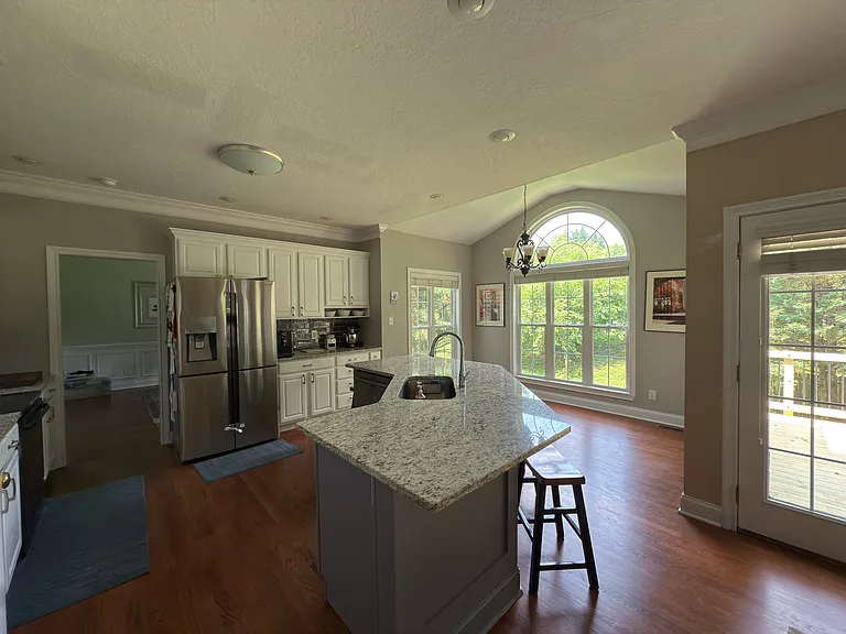 1108 Winterberry Ln — Photo 17