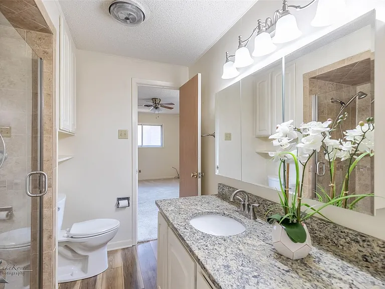 3317 Santa Monica Dr — Photo 24