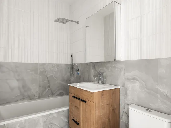 1048 Flushing Avenue image 11 of 18