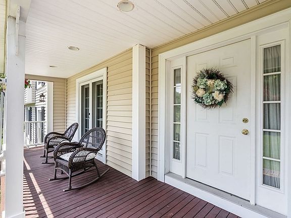 2nd image of 16 Marshall Ln