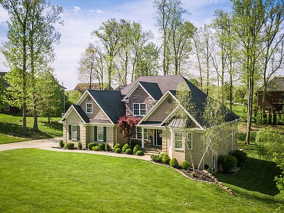 2nd image of 171 Princess Ct