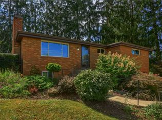 120 Pleasantview Dr, Mcmurray, PA 15317