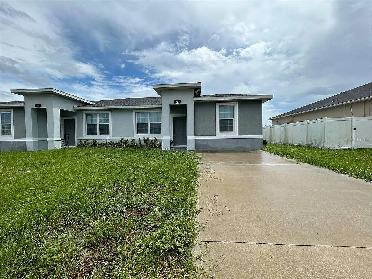 3 bed, 2.0 bath, 1416 sqft, $2,100 — Photo 2