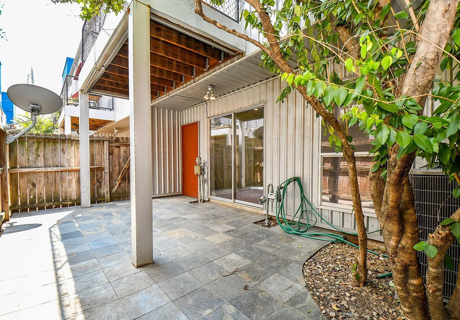 3 bed, 2.0 bath, 2136 sqft, $2,500 — Photo 4