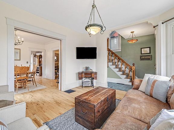 3rd image of 132 South 2nd STREET