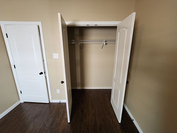 3rd image of 9045 Heartwood Dr