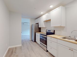 43 Summer St #110, Springvale, ME 04083