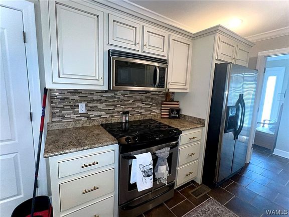 5th image of 10555 Country Club Dr