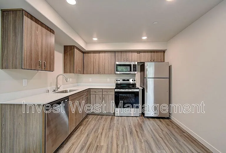 404 NE 117th Ave #123 — Photo 5