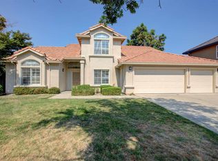 1916 Lakeview Ct, Modesto, CA 95355