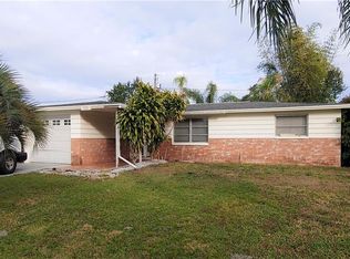 1702 Aqua Ln, Holiday, FL 34691