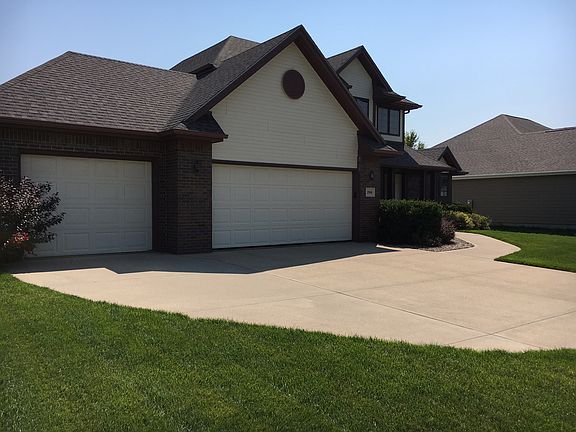 3 car garage