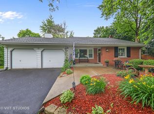 12 W Leslie Ln, Villa Park, IL 60181