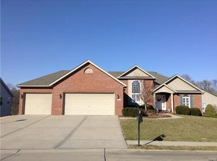 2631 Lauren Lake Dr, Shiloh, IL 62221