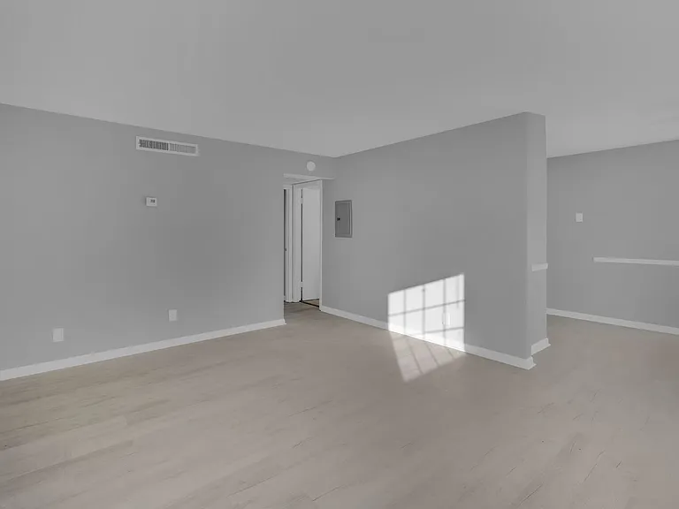 3700 Chateau Ln — Photo 7