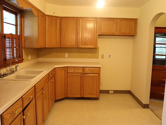 5th image of 2884 E Bayard Street Ext