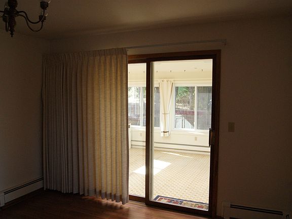 4th image of 1702 Mill St