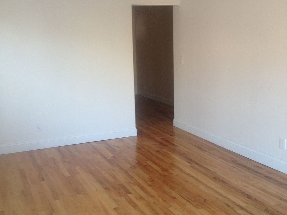 1st image of 969 E 94th St
