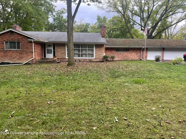 29770 Woodland Dr, Southfield, MI 48034