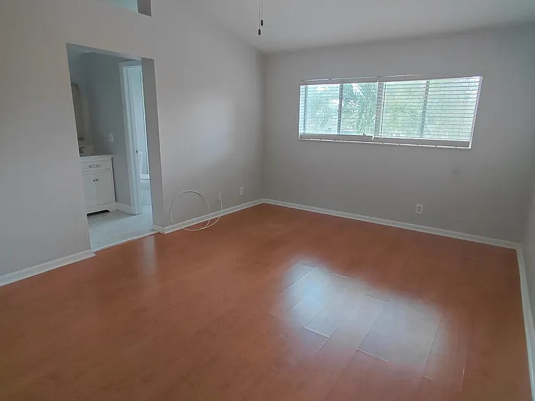 2147 Discovery Cir W — Photo 12