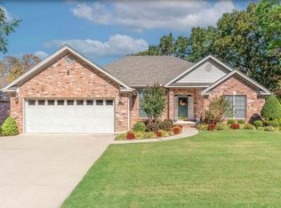 120 Miramar Dr, Maumelle, AR 72113