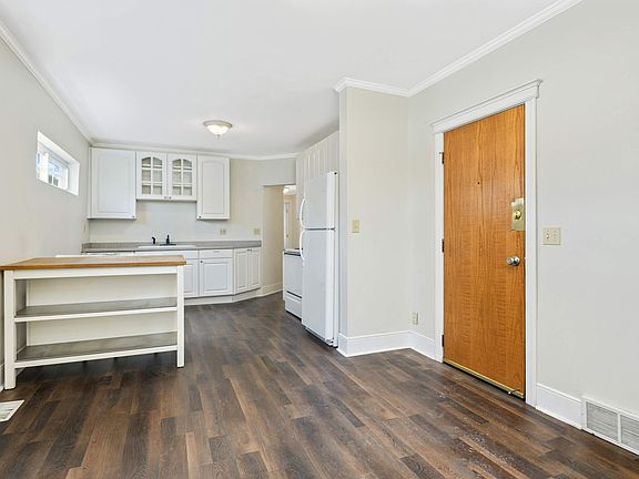 2nd image of 1019 21st Ave SE #1A
