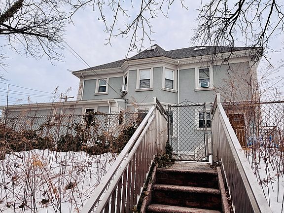 4th image of 135-04 14th Ave