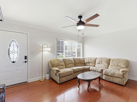 3rd image of 209 Regency Point Path