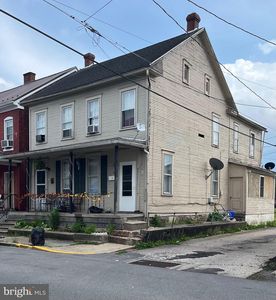 208 & 210 S Spruce St, Lewistown, PA, 17044