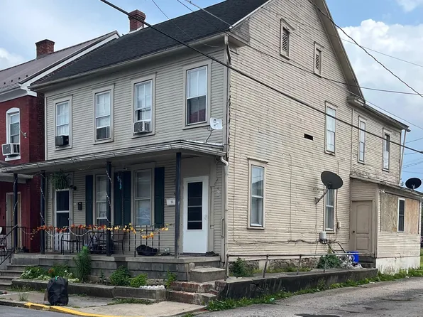 208 & 210 S Spruce St, Lewistown, PA 17044