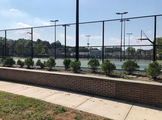 355 Mill Rock Rd, Hamden, CT 06517