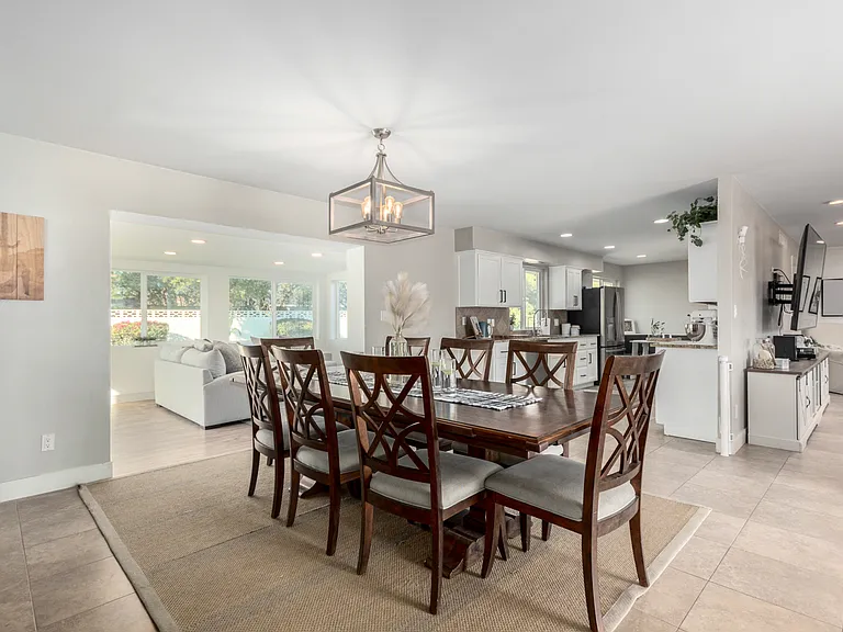 4220 E Becker Ln — Photo 11
