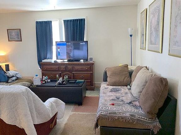 4th image of 802 Pierce St #0