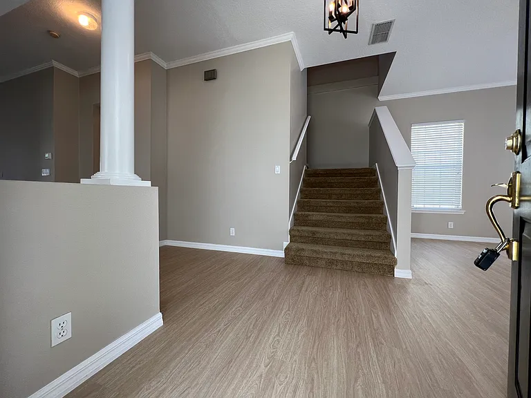 502 Greenbrier Ave — Photo 4
