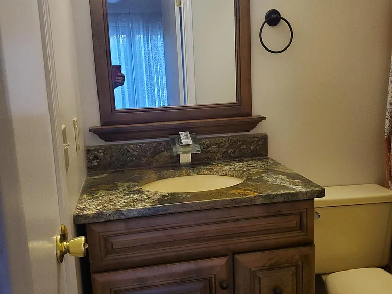 4704 Great Oaks Dr — Photo 10