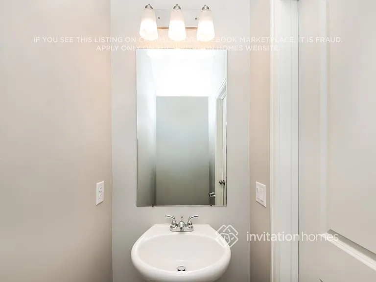 46 N Riverside Dr — Photo 14