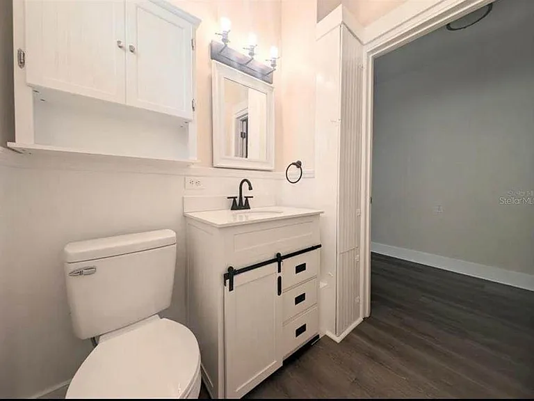 308 Grove St N #206 — Photo 4