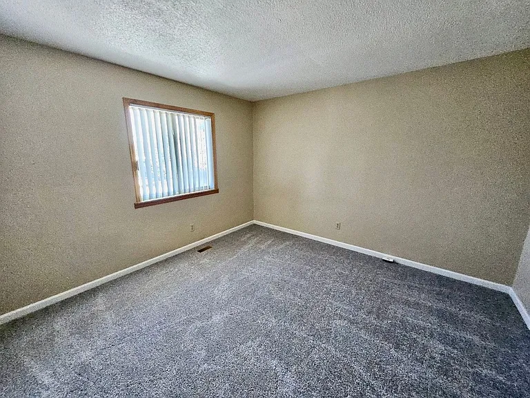 6373 Pulpit Rock Dr — Photo 11