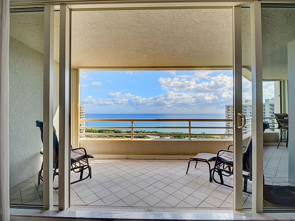 Home For Sale In Sea Ranch Club