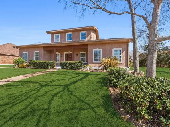 7083 Edgewater Dr, Willis, TX 77318