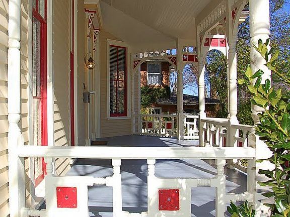 Spacious Covered Front Porch