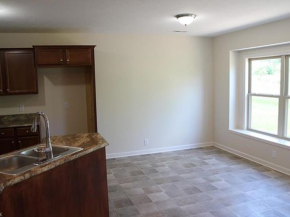 5th image of 9222 Woodland Blue Dr