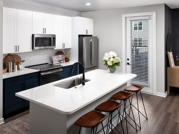 821 Hanbury Way #3-102